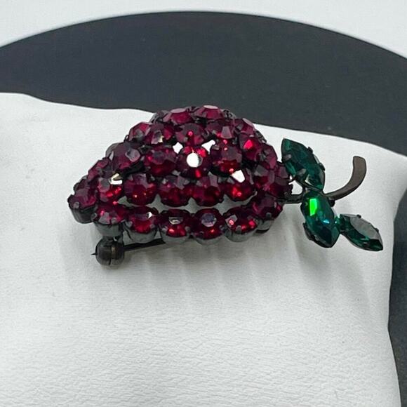 Vintage Signed Strawberry
Vibrant Red Green Rhinestones
Austria Pin Brooch - Picture 15 of 15